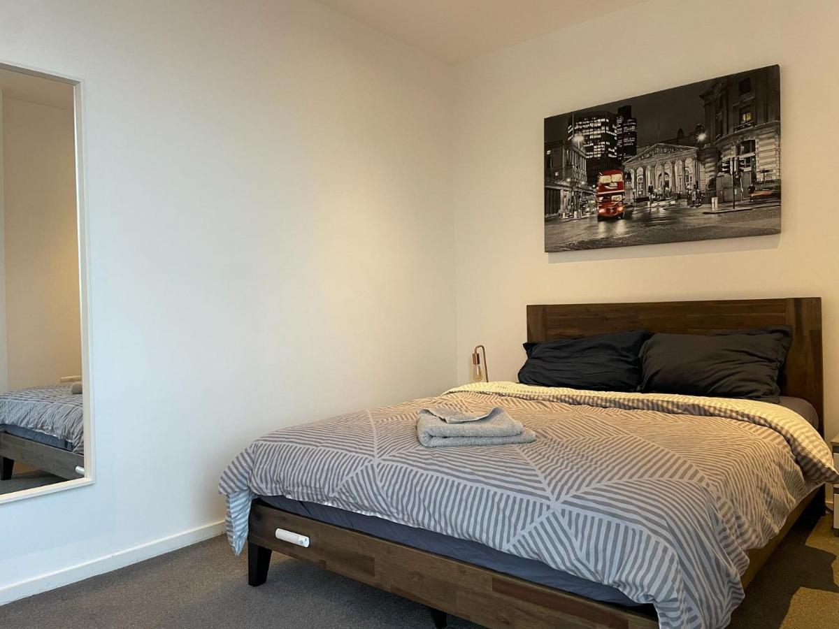 Luxury En-Suite Room Olympic Village In Shared Apartment 伦敦 外观 照片