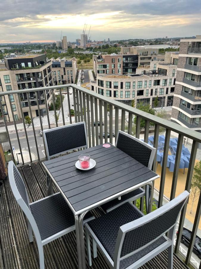 Luxury En-Suite Room Olympic Village In Shared Apartment 伦敦 外观 照片